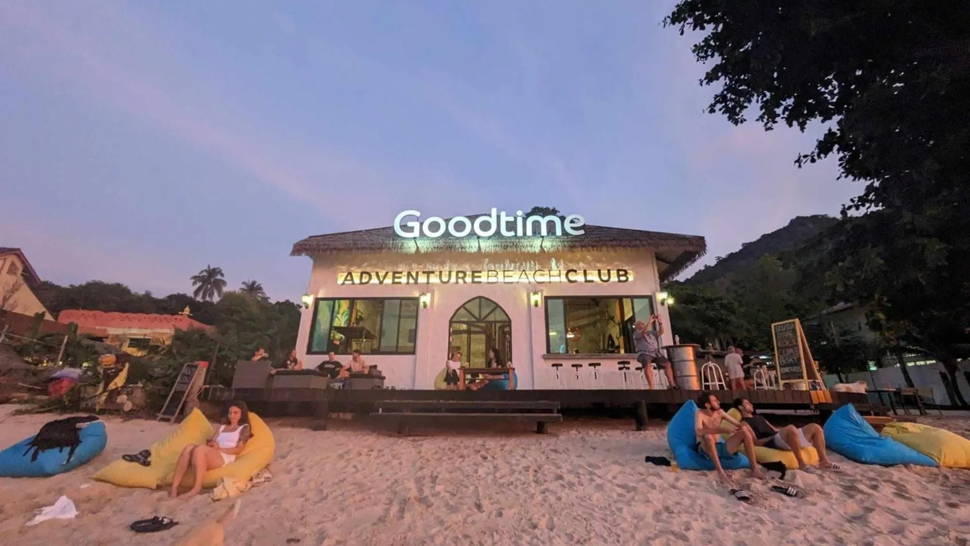 Goodtime Utopia Guesthouse كو تاو