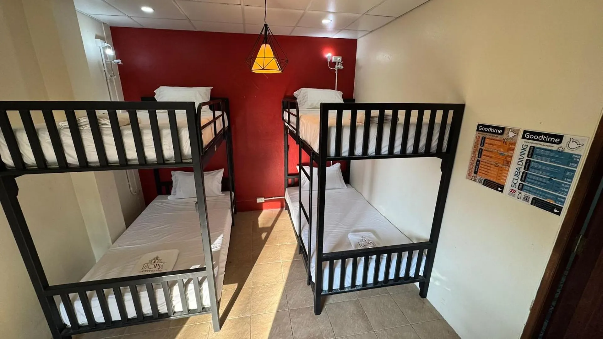Goodtime Utopia Guesthouse كو تاو